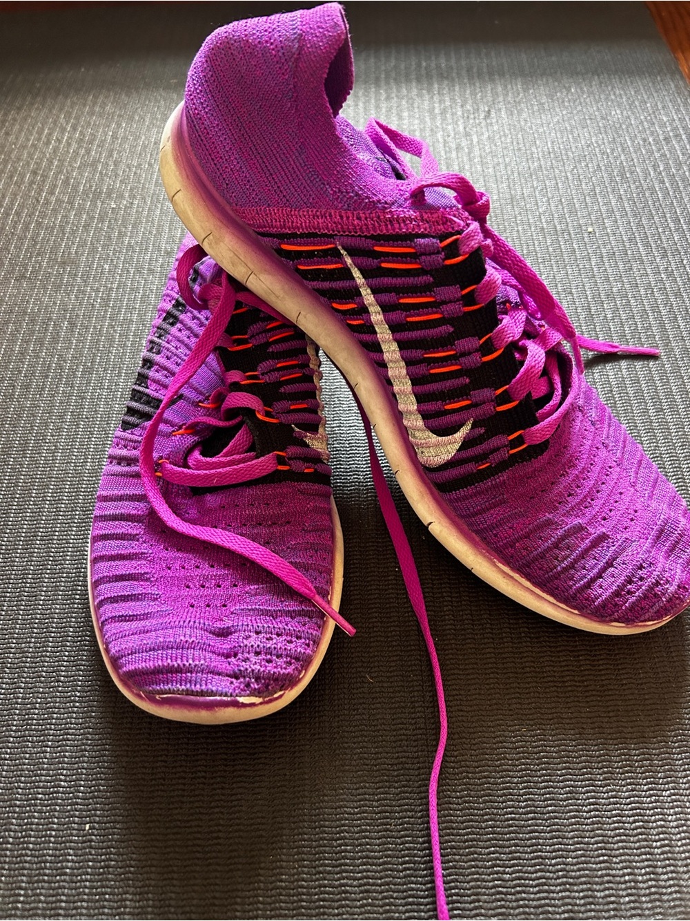 Nike Free RN Flyknit Women’s 9.5 Purple Running Shoes